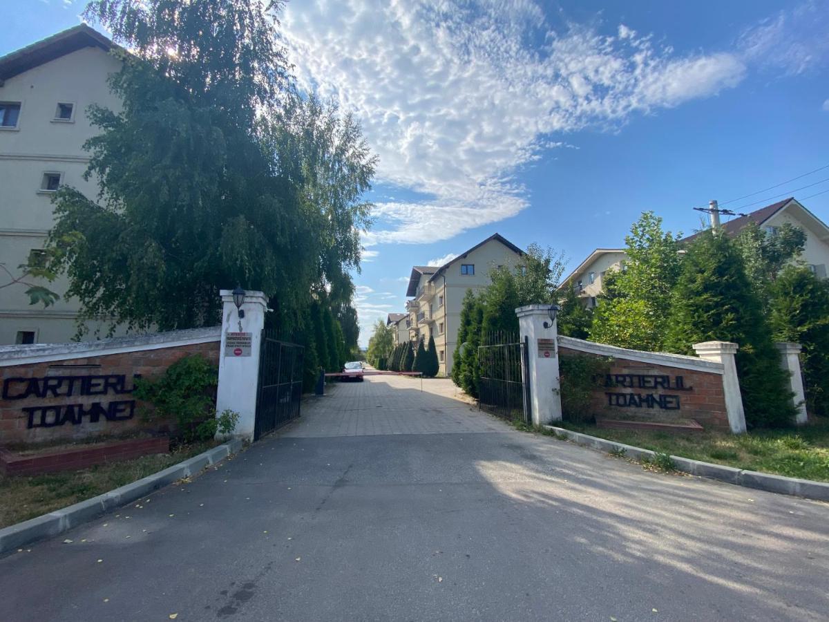 Wanderlust Home Cream, Rasnov Apt For 4, Wifi And Free Parking 外观 照片
