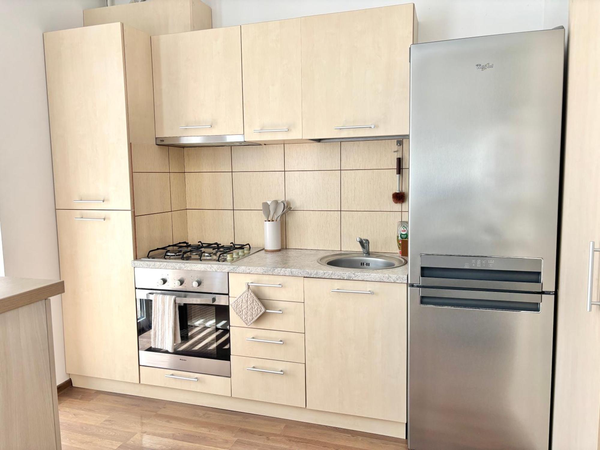 Wanderlust Home Cream, Rasnov Apt For 4, Wifi And Free Parking 外观 照片