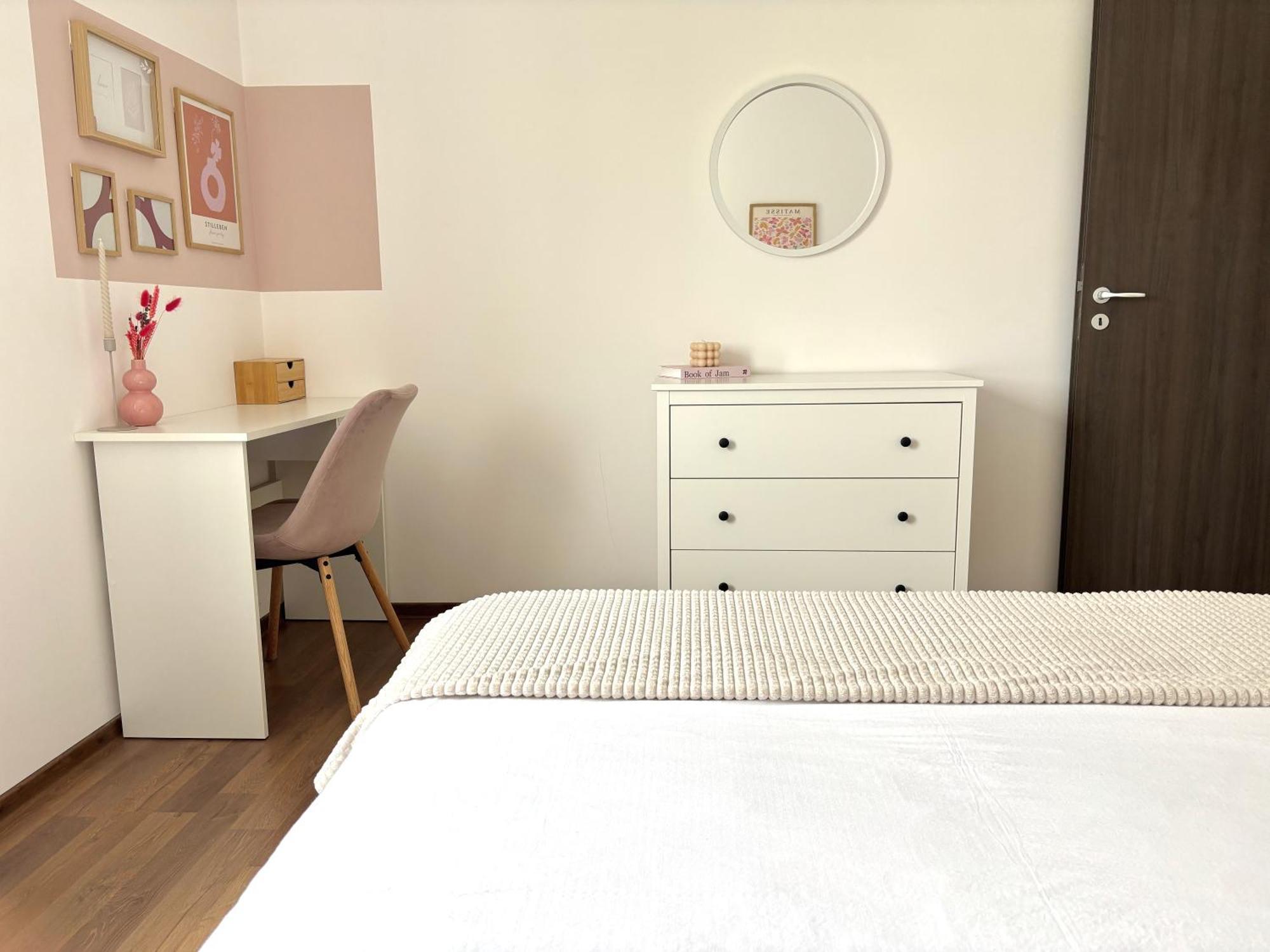 Wanderlust Home Cream, Rasnov Apt For 4, Wifi And Free Parking 外观 照片