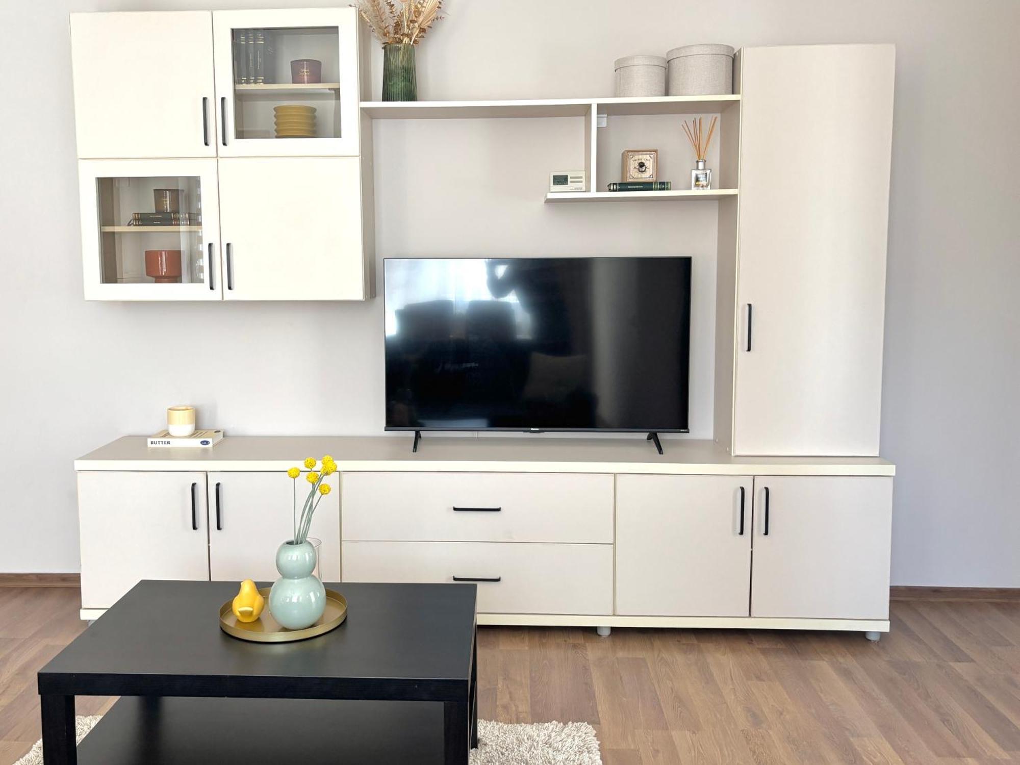 Wanderlust Home Cream, Rasnov Apt For 4, Wifi And Free Parking 外观 照片